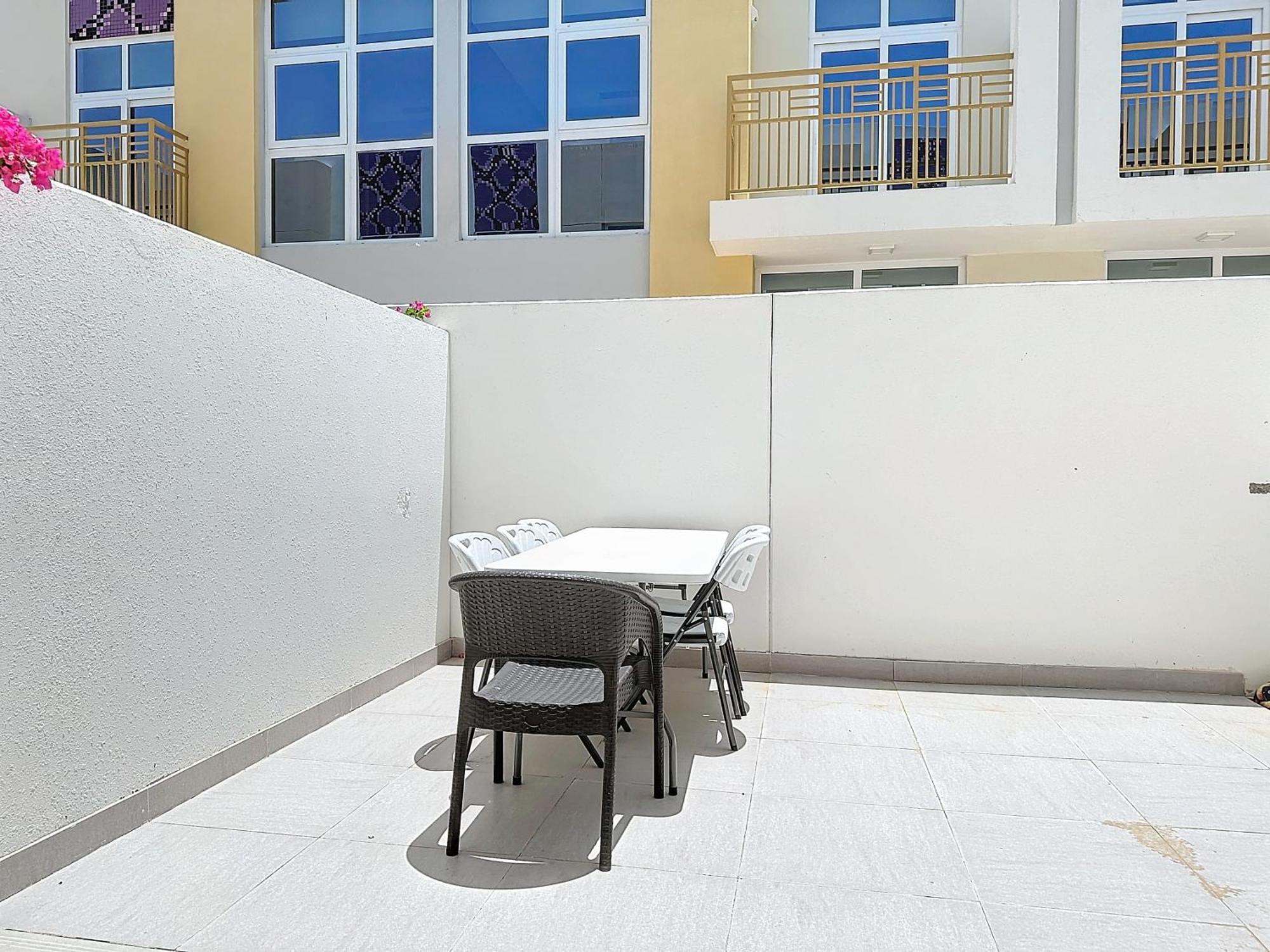 Key View - Aquilegia Villa, Damac Hills Dubái Exterior foto